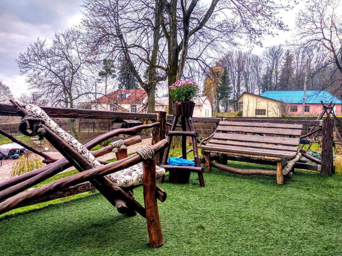 Panorama Hotel & Spa Černivci Esterno foto