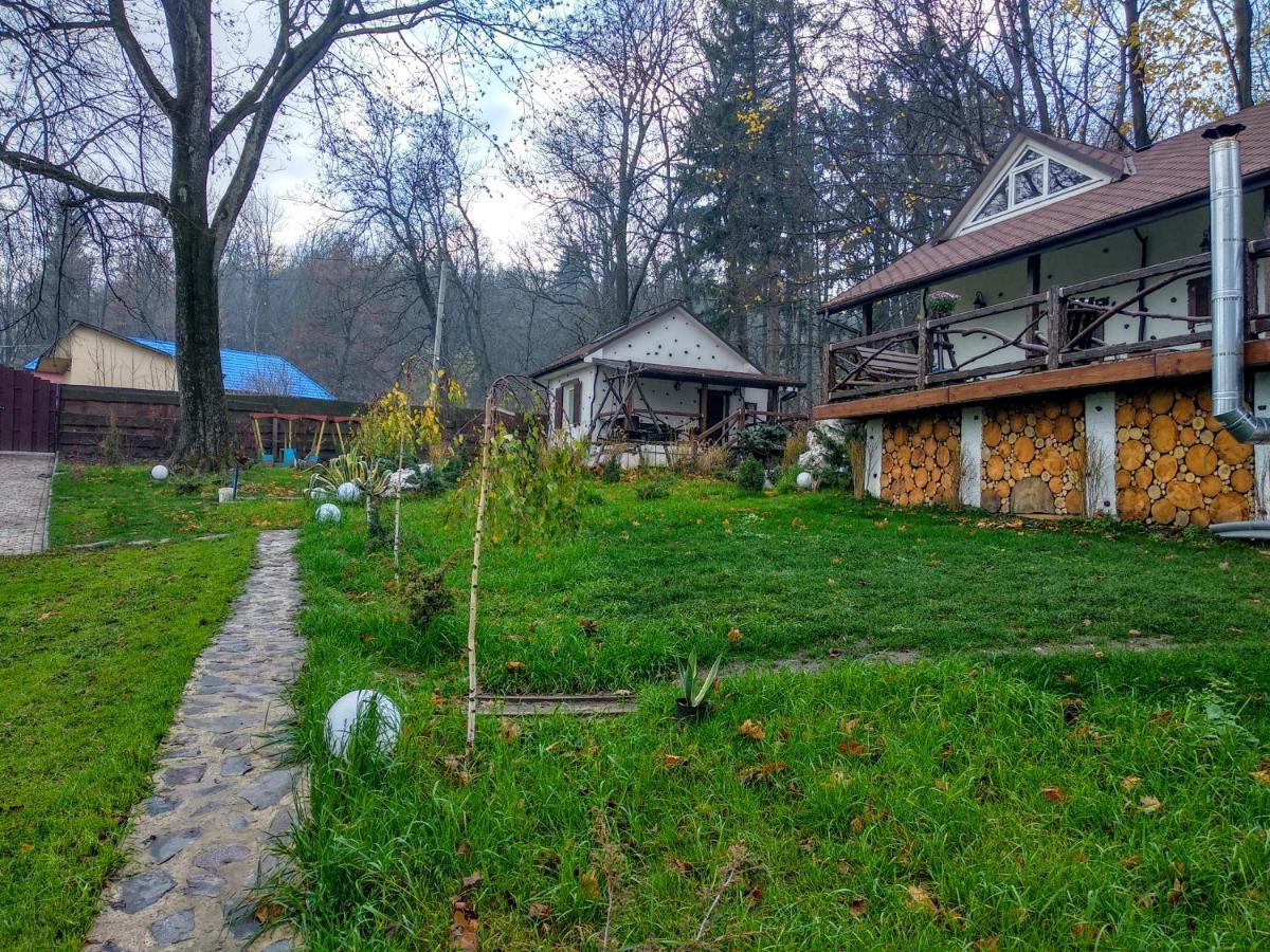 Panorama Hotel & Spa Černivci Esterno foto