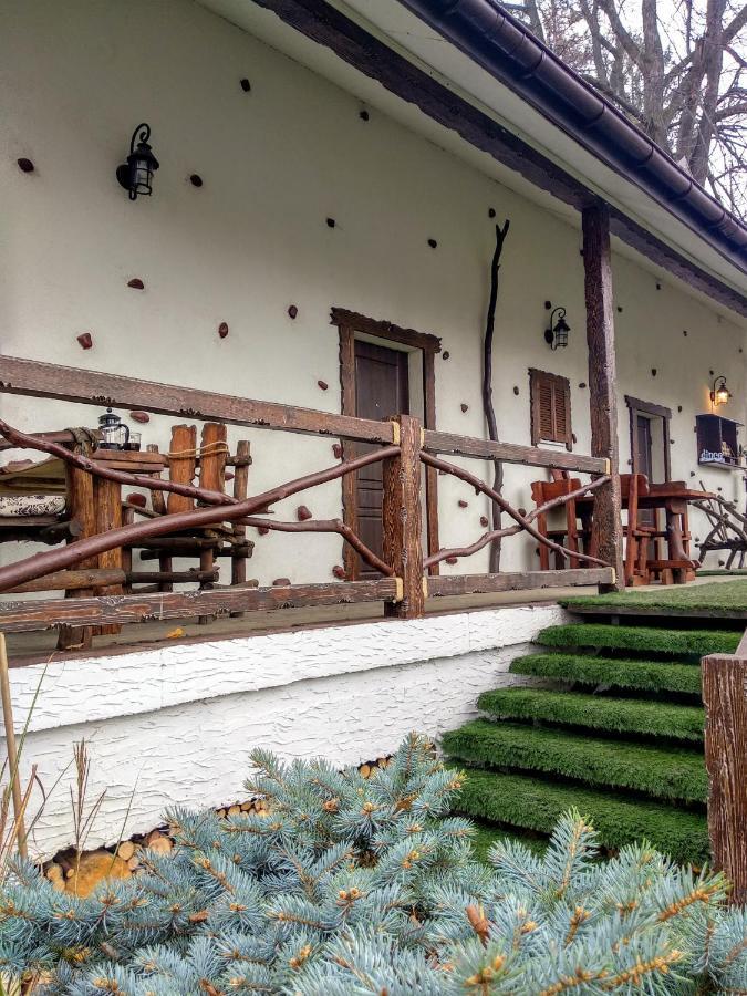 Panorama Hotel & Spa Černivci Esterno foto