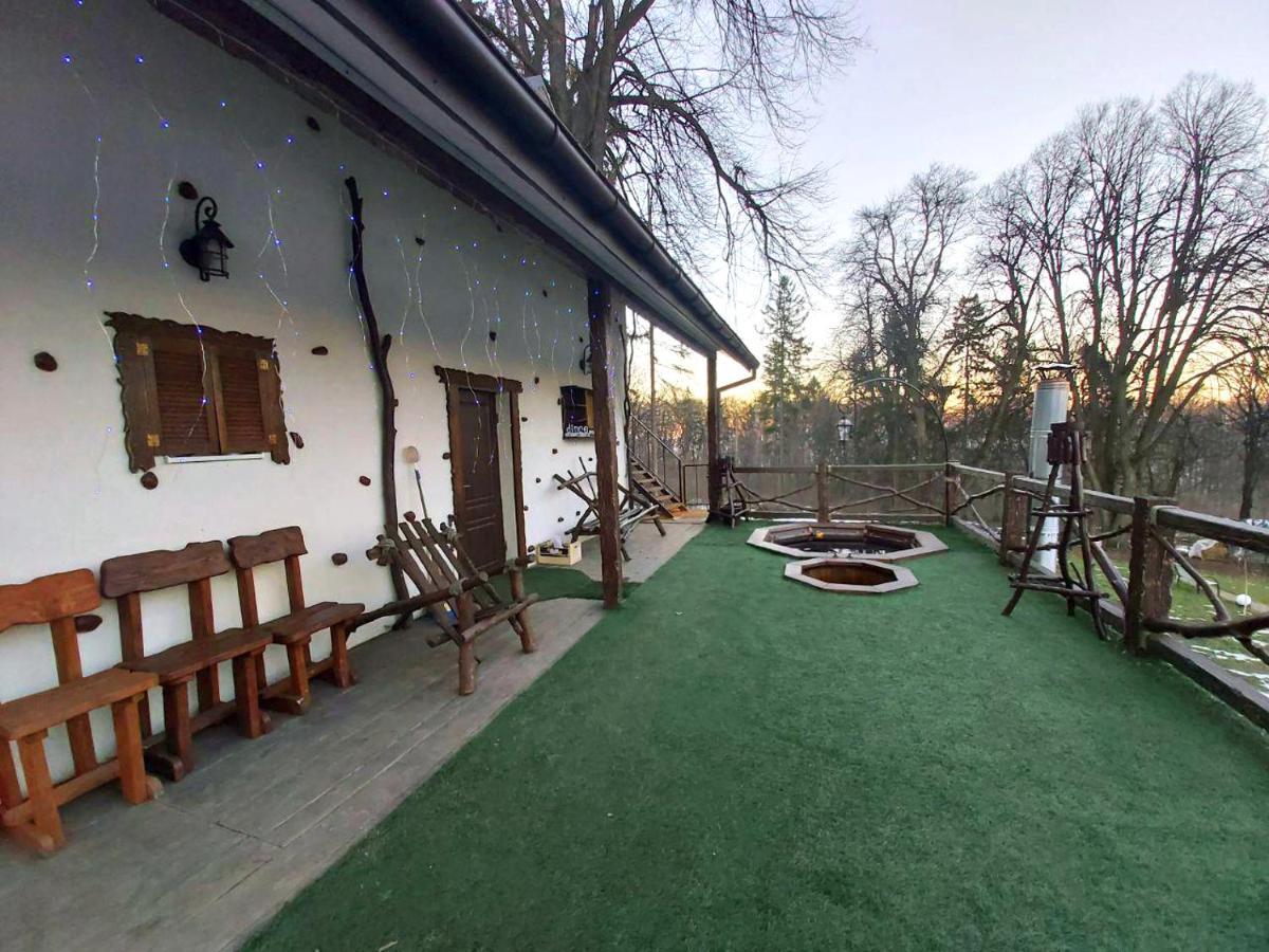 Panorama Hotel & Spa Černivci Esterno foto